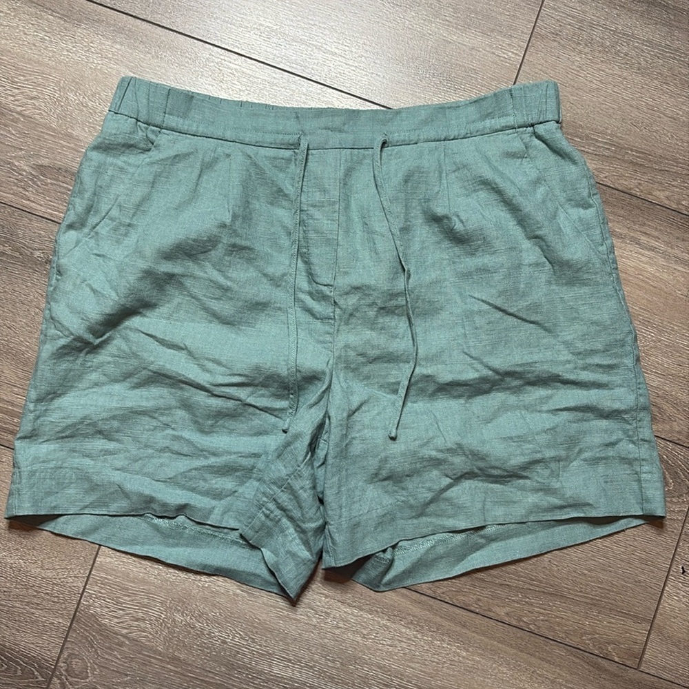 LL34 RW & Co linen blend shorts with drawstring waist